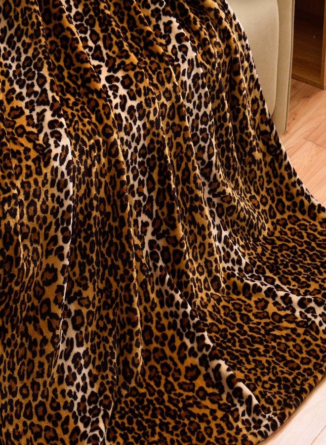 Vessia بطانية فيسيا بنقشة جلد النمر، مثالية للأريكة والسرير، ناعمة ومريحة، بوزن 290 غرام/متر مربع، بنقشة جلد النمر الكلاسيكية، مناسبة لجميع الفصول، خفيفة الوزن ومريحة، مصنوعة من الفلانيل الصوفي بنقشة جلد الفهد الأصفر. - Image 3